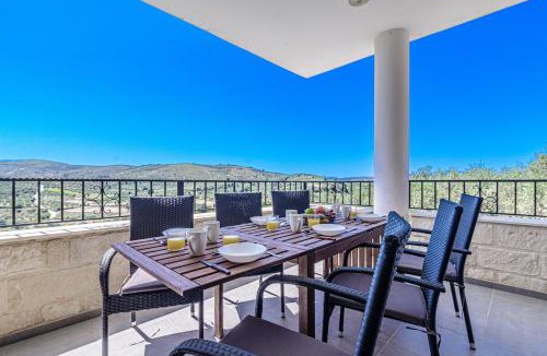 Episkopi Villa | Elysian Stone Villa with Pool & Mountain View