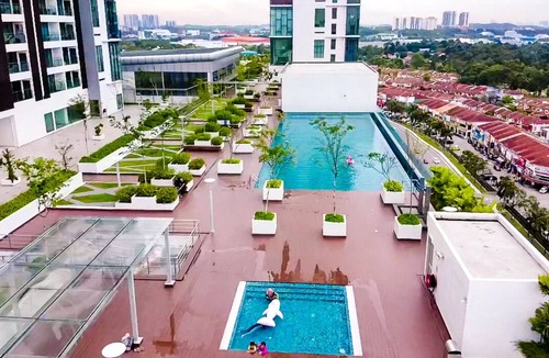 Bandar Baru Bangi Apartment | Emereen Guesthouse @ Evo Bangi