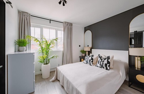 Dalmarnock Apartment | Emirates ApartHOUSE