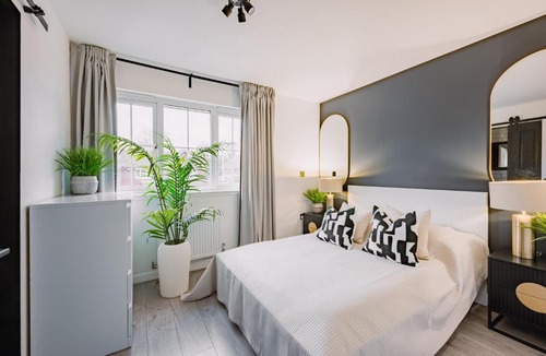 Dalmarnock Apartment | Emirates ApartHOUSE