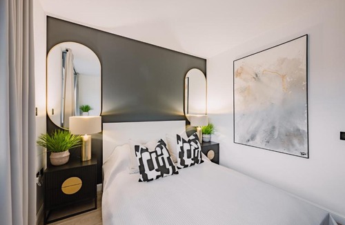 Dalmarnock Apartment | Emirates ApartHOUSE