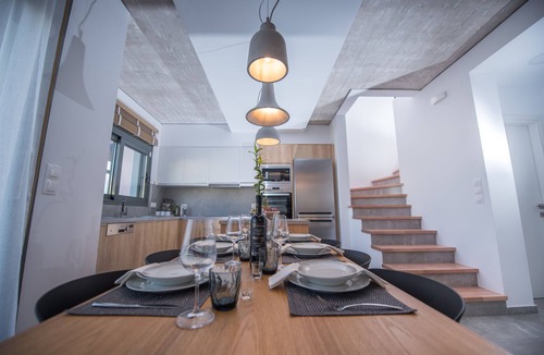 Agia Pelagia Villa | Emmeleia mare new building maisonette with pool, seaview, 3 min from the beach