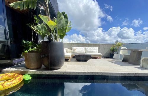 Grey Lynn Apartment | Entertainers penthouse with private pool and hot tub
