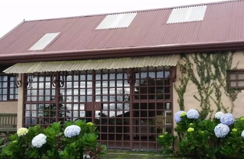 Santa Cruz de Turrialba House | Escape to the mountain: Cabaña Finca Barajas