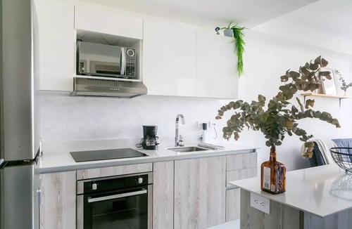 San Jose Apartment | Escape to this luxurious oasis