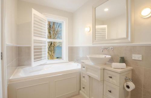Queenstown Villa | Esplanade Villa 16