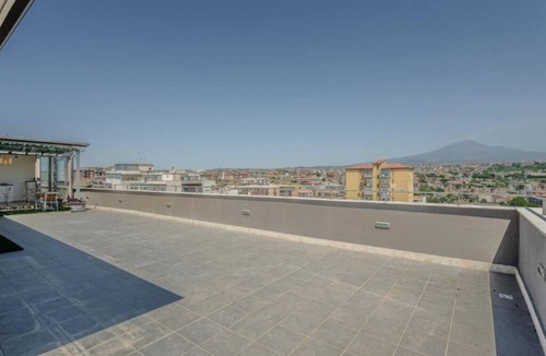 Monte Po-Nesima-San Leone-Rapisardi Apartment | Etna View Superior Flat with Terrace and Jacuzzi