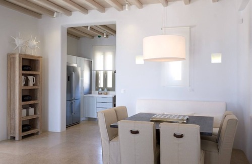 Paradise House | Exceptional Villa Sepia 2, Perfect Location & Walking distance from Paraga Beach