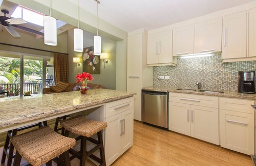 Ciudad Cariari Villa | Exclusive 2-bd. condo on golf course near S.J. airport- golf and tennis package