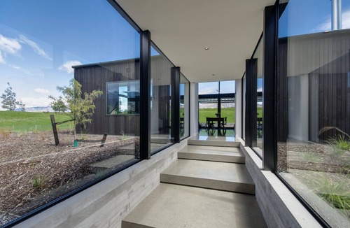Arrow Junction House | Exclusive modern private retreat by MajorDomo - 3 bedroom home