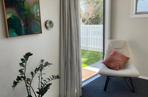 Lower Hutt House | Executive Accommodation Lower Hutt | Spacious 4BR Home