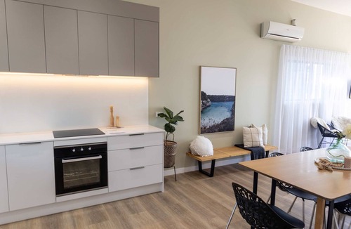 Ngongotaha House | Exhale Rotorua: Jandals & Joy Lakefront Retreat