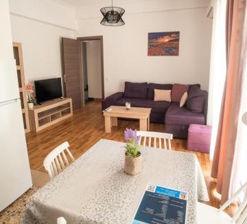 Khalkis Apartment | Explore Greece from Comfortable City Centre Apartment