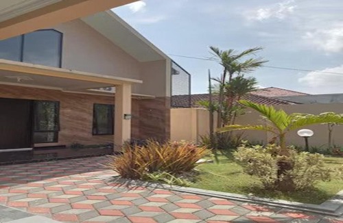 Jember Hotel | EXPRESS O 91708 Rumah Sriwijaya 12a Syariah
