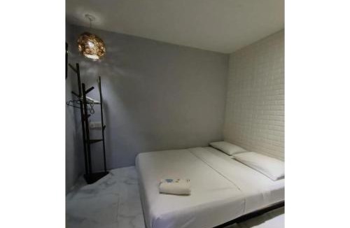 Kuarters Kampung Pandan Hotel | EXPRESS OYO HOTEL