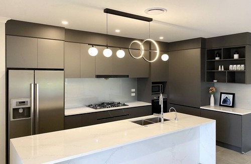 Flat Bush House | Extra-Large Brand-New House 9 Bedrooms 6 Bathrooms