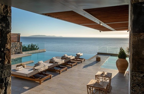 Agia Pelagia Villa | Extraordinary Heraklion Villa | Villa.