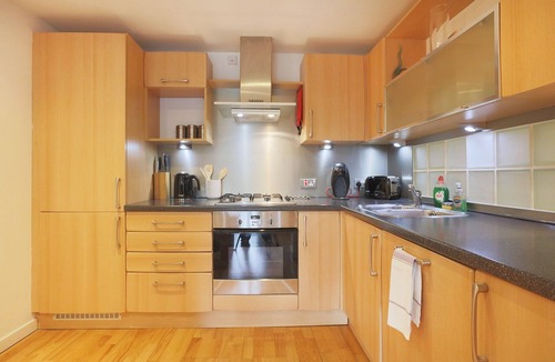 New Town Apartment | Fabulous 3 bedroom property in city centre location. Sleeps 5.