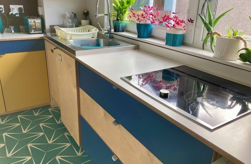 Portobello Apartment | Fabulous mid-century modern Edinburgh home by Portobello beach!