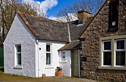 Carsethorn Cottage | Fabulous rural cottage a 10 minute walk to the beach with stunning view all around. Ideal for summe