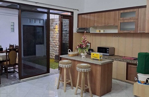 Mataram Villa | Family-size condo in the middle of city