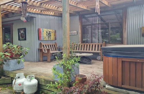 Otane House | Family Sized Home ideal for large groups just 25min sth of Hastings