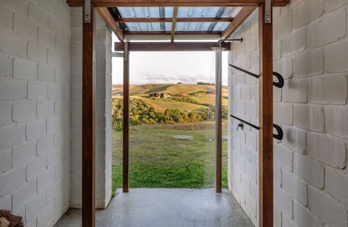 Raglan House | Fantails Hideaway Coastal Escape Luxurious