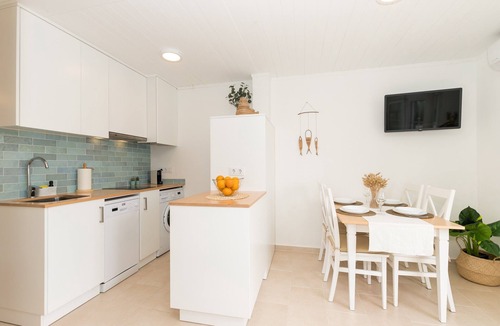 Cala'n Bosch Apartment | Fantastic Apartment with Pool, Balcony and Wi-Fi
