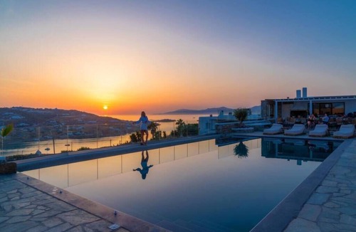 Glastros Apartment | Fantastic studio apartment for 2 people with