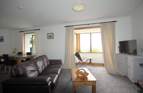 Toab Other | Farmhouse by the sea, excellent for Aurora and wildlife.