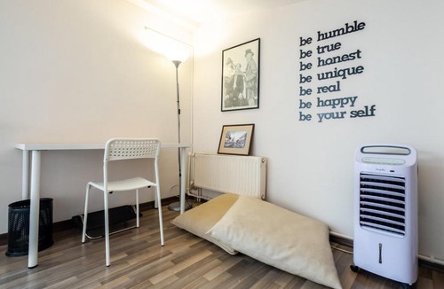 Nisantasi Apartment | Fascinating Flat near City's Mall with Terrace