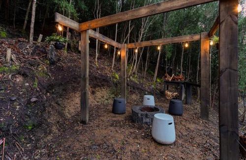 Hobart House | Fernvale Cottage - An Enchanting Mountainside Oasis