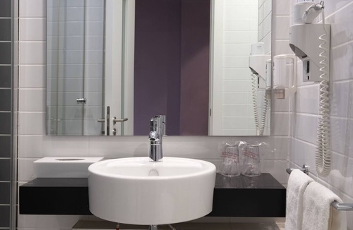 Bayrampasa Hotel | FEZ INN Hotel