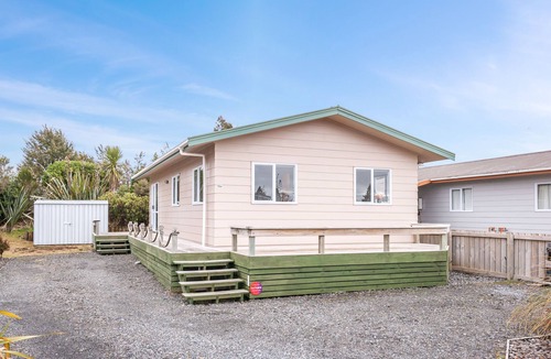 National Park Village Cottage | Fifteen B - National Park Holiday Home