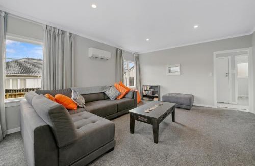 Springfield House | Figtree Bungalow - Rotorua Holiday Home