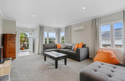 Springfield House | Figtree Bungalow - Rotorua Holiday Home