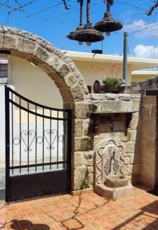 Anopolis House | FILEMA HOME (stone house)