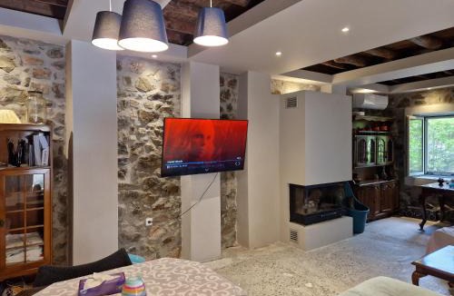 Oichalia Villa | Filia Country House Family and Group Friendly Vacation Rental