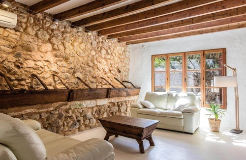 Buger House | Finca Antic in Buger