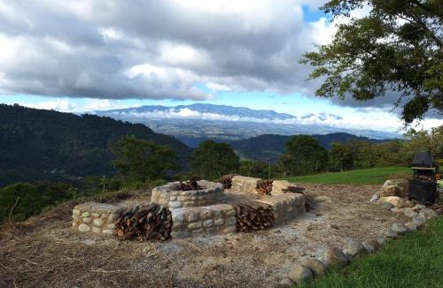 Pacuare Reserve Bed & Breakfast | Finca Queveri