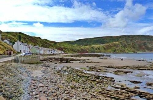 Gardenstown House | Finest Retreats - Ellie-Jo Cottage