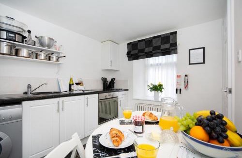 Gardenstown House | Finest Retreats - Ellie-Jo Cottage