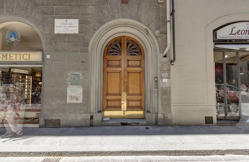 San Lorenzo Apartment | FIRENZE LUXURY IN THE CITIES HEART WITH JACCUZI & SPA