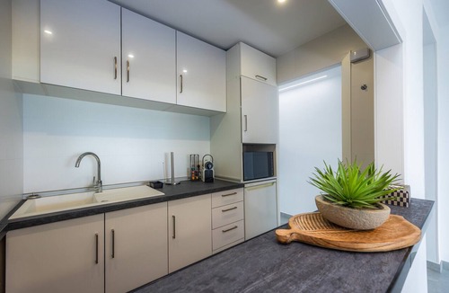 Calvia Apartment | First Line Mediterranean Apartment with Sea Views, Wi-Fi and Air Conditioning