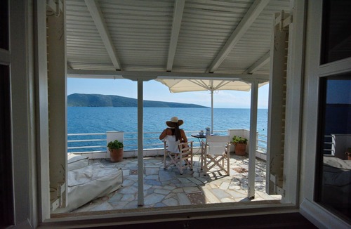 Nimfea Cottage | Fisherman's Cottage, private Villa on the beach close to Kalamakia Alonnisos