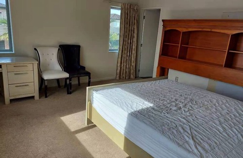 Flat Bush House | Flat Bush Large Ensuite, for your perfect stay