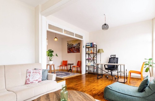 Moda Apartment | Flat w Balcony in Central Kadikoy Near Bull Statue