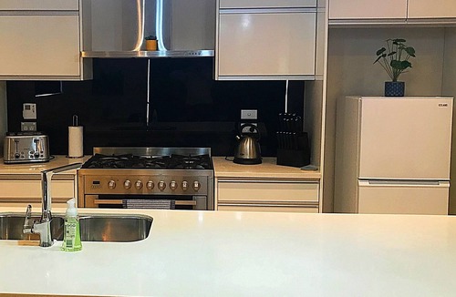 Flat Bush House | Flatbush Holiday Accommodation, Creggan Residence LL|7 Bedrooms|4.5 Bathrooms|3 Lounges