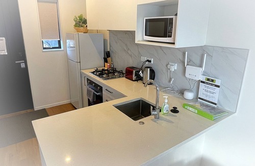 Flat Bush House | Flatbush Holiday Accommodation, 2 Bedroom Townhouse | Apartment HH