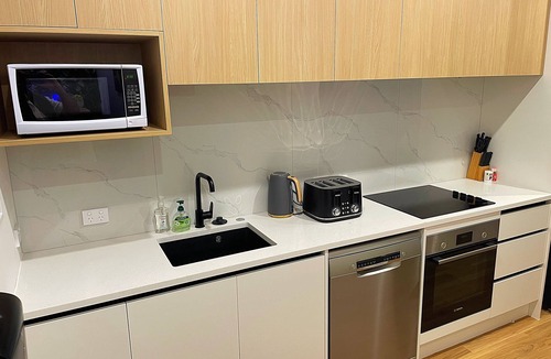 Flat Bush House | Flatbush Holiday Accommodation, 2.5 Bedroom Town House RA